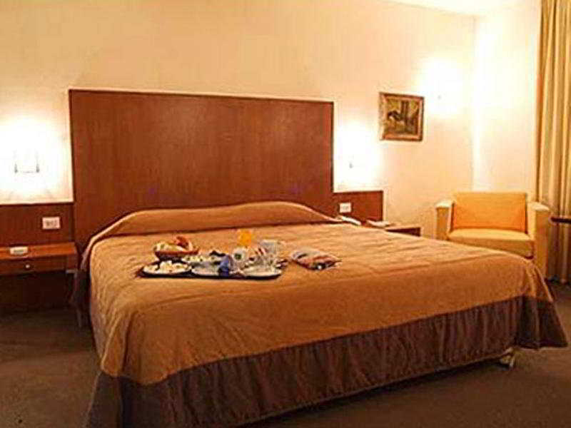 Quality Inn Tripoli 外观 照片